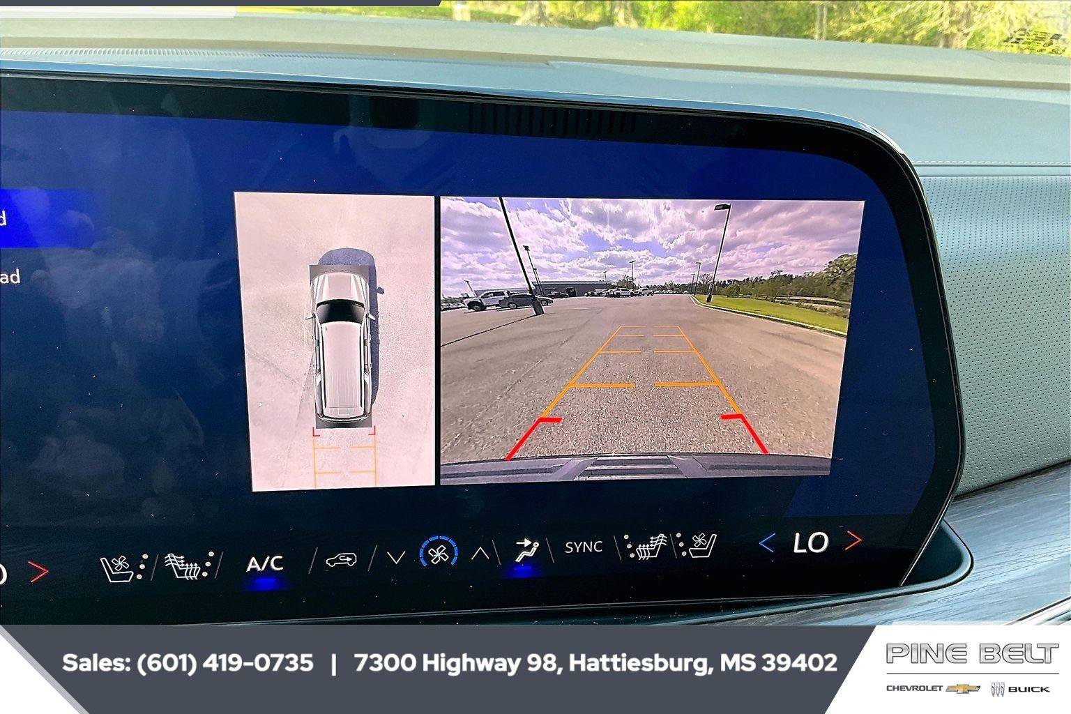 Used 2025 Chevrolet Suburban Premier image 15