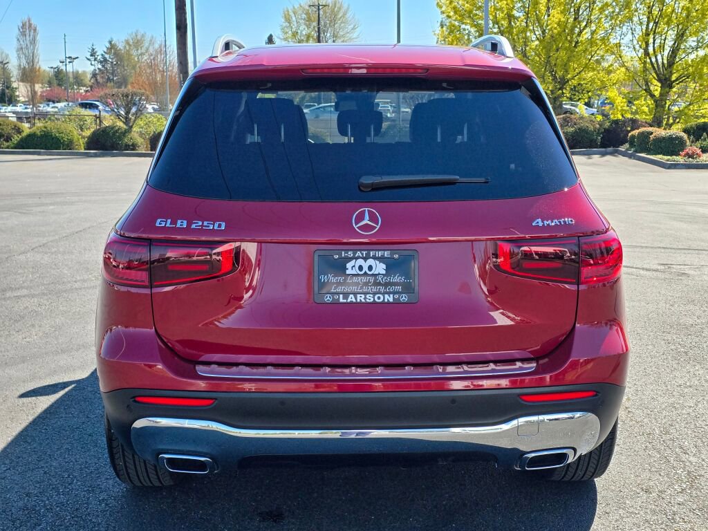 Certified 2025 Mercedes-Benz GLB 250 4MATIC image 5