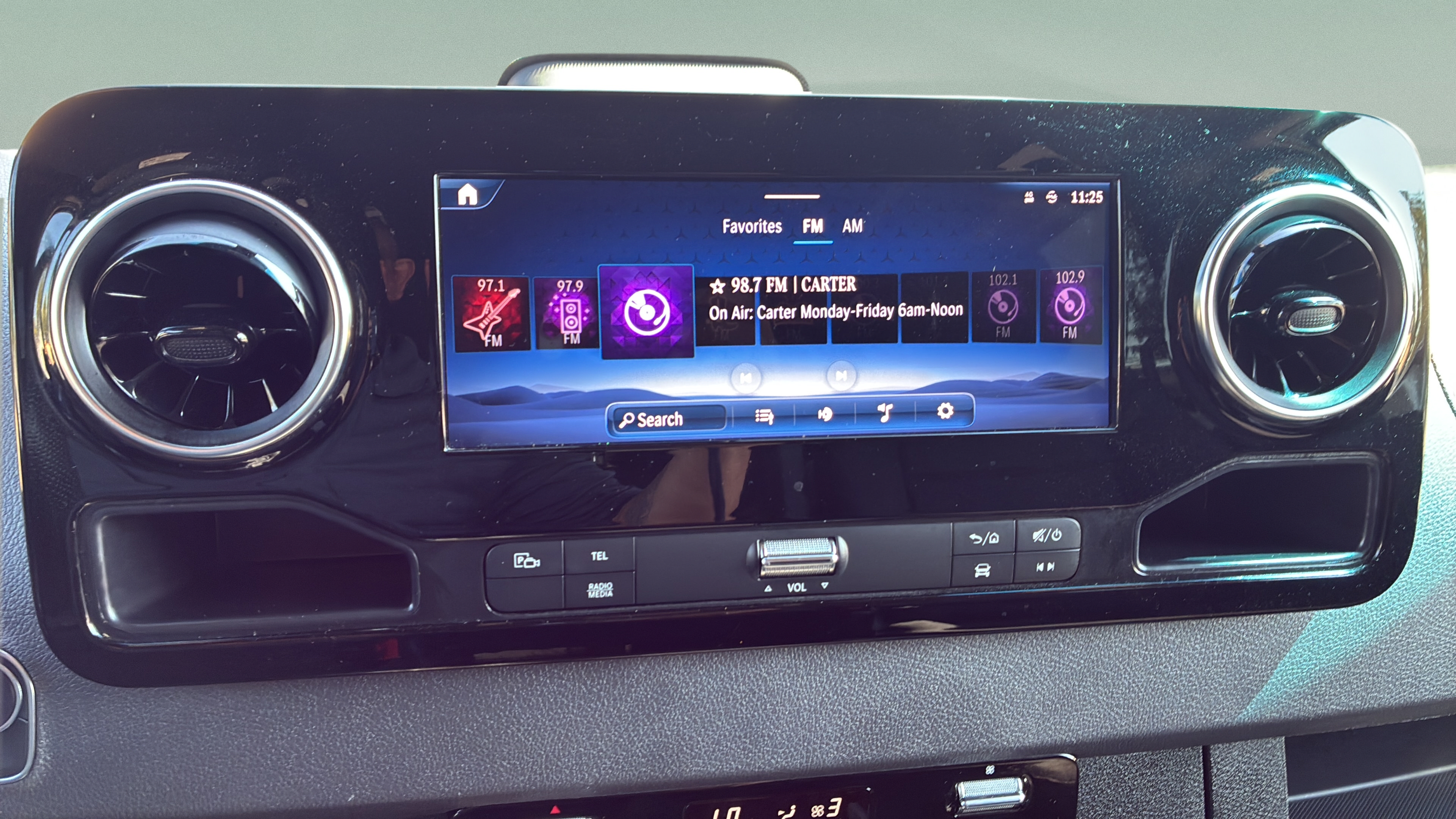 Used 2025 Mercedes-Benz Sprinter 2500 image 12