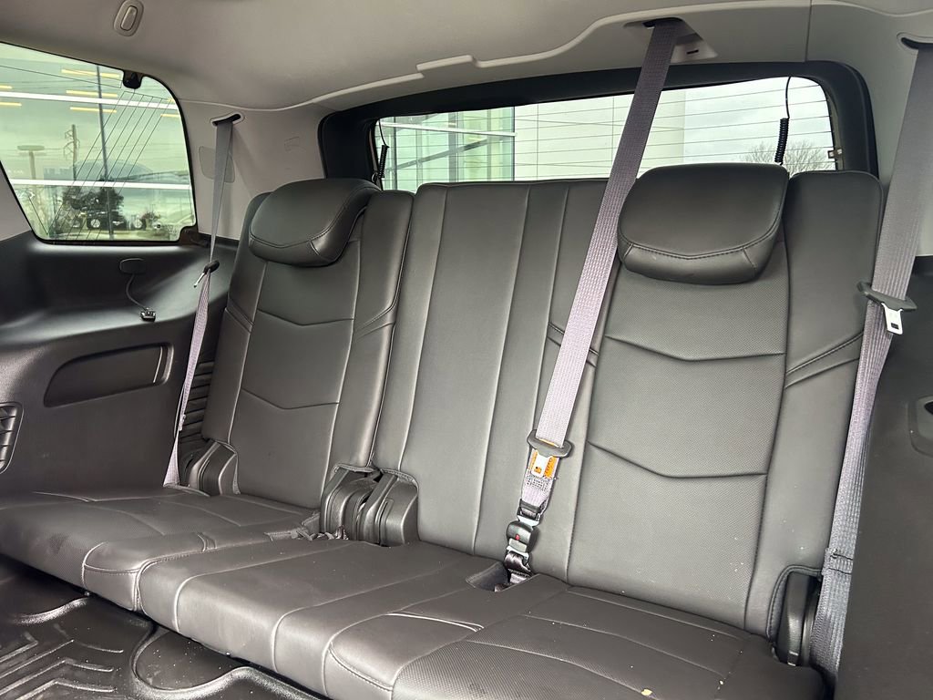 Used 2015 Cadillac Escalade Premium image 13