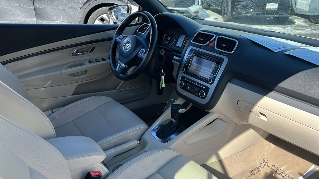 Used 2010 Volkswagen Eos Komfort image 12