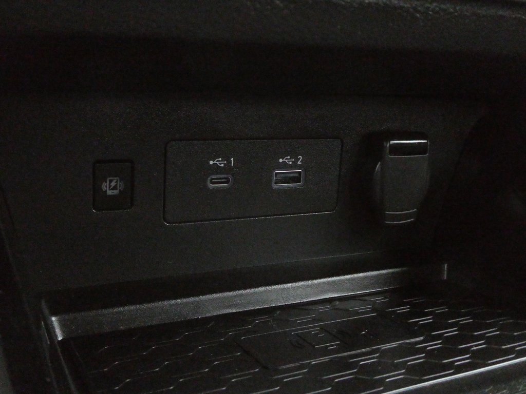 Used 2024 Nissan Altima 2.5 SV w/ SV Premium Package image 17