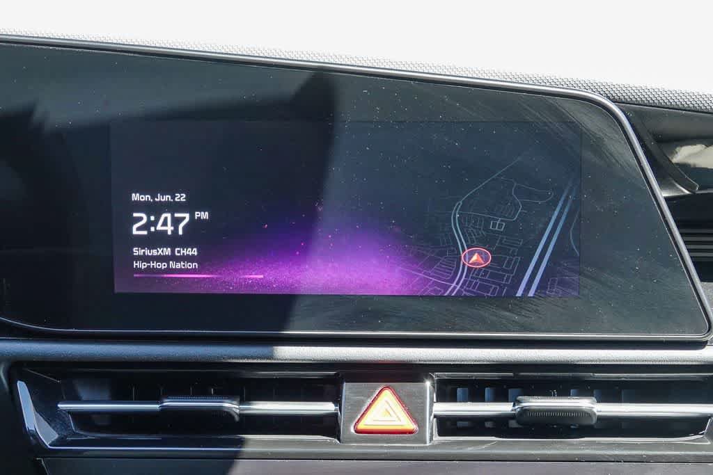 Certified 2023 Kia Niro EX Touring FWD image 13