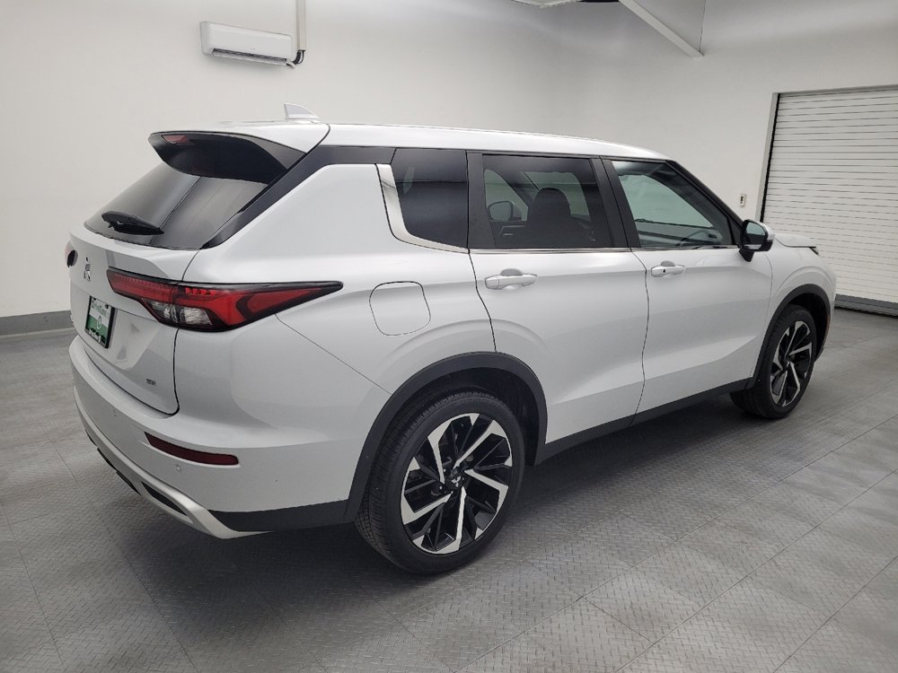 Used 2024 Mitsubishi Outlander SE AWD/4WD image 10