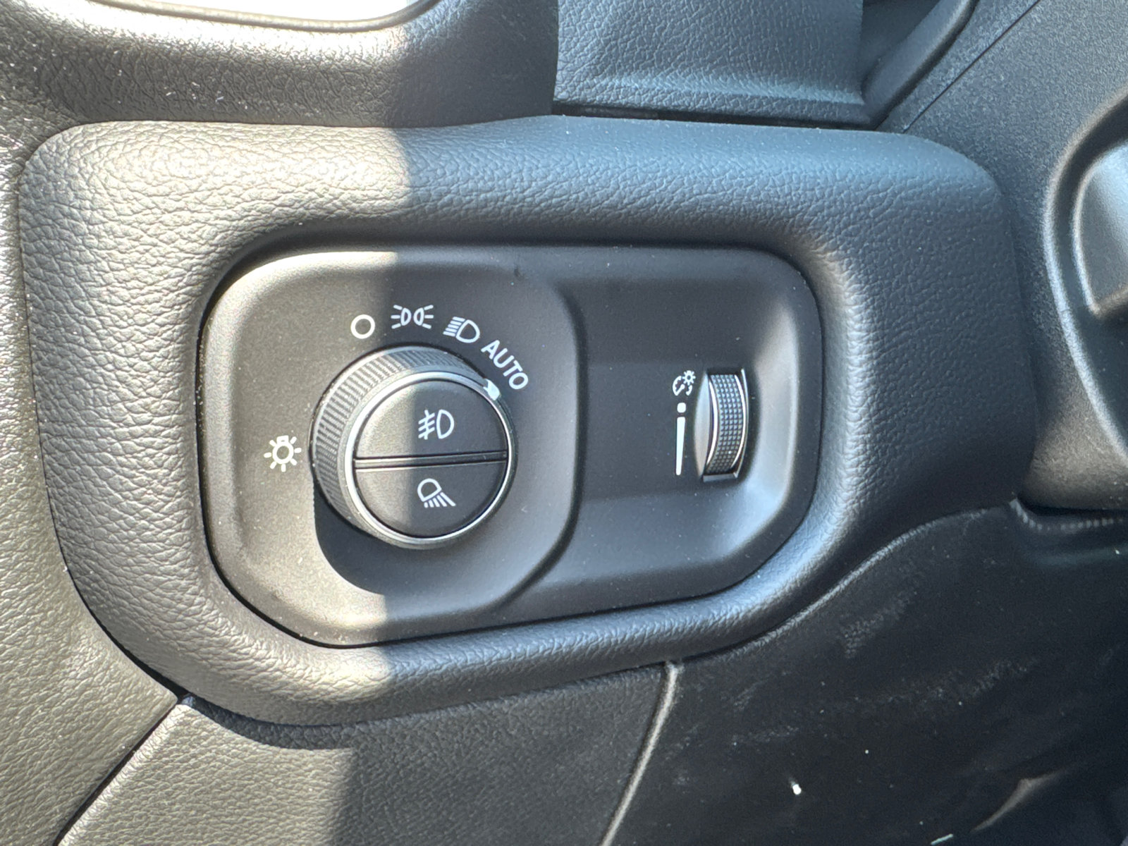 New 2026 RAM 3500 Big Horn AWD/4WD image 36