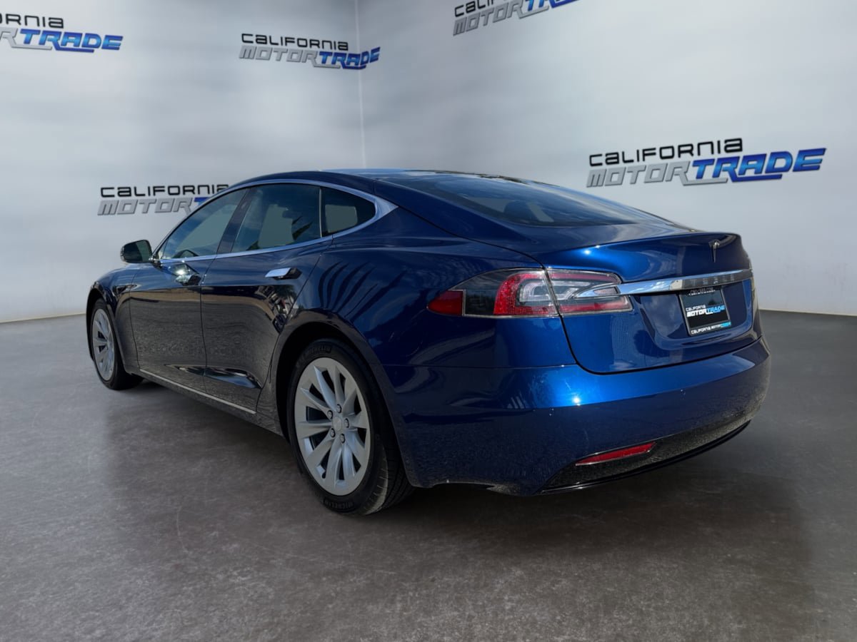 Used 2017 Tesla Model S 60 image 7