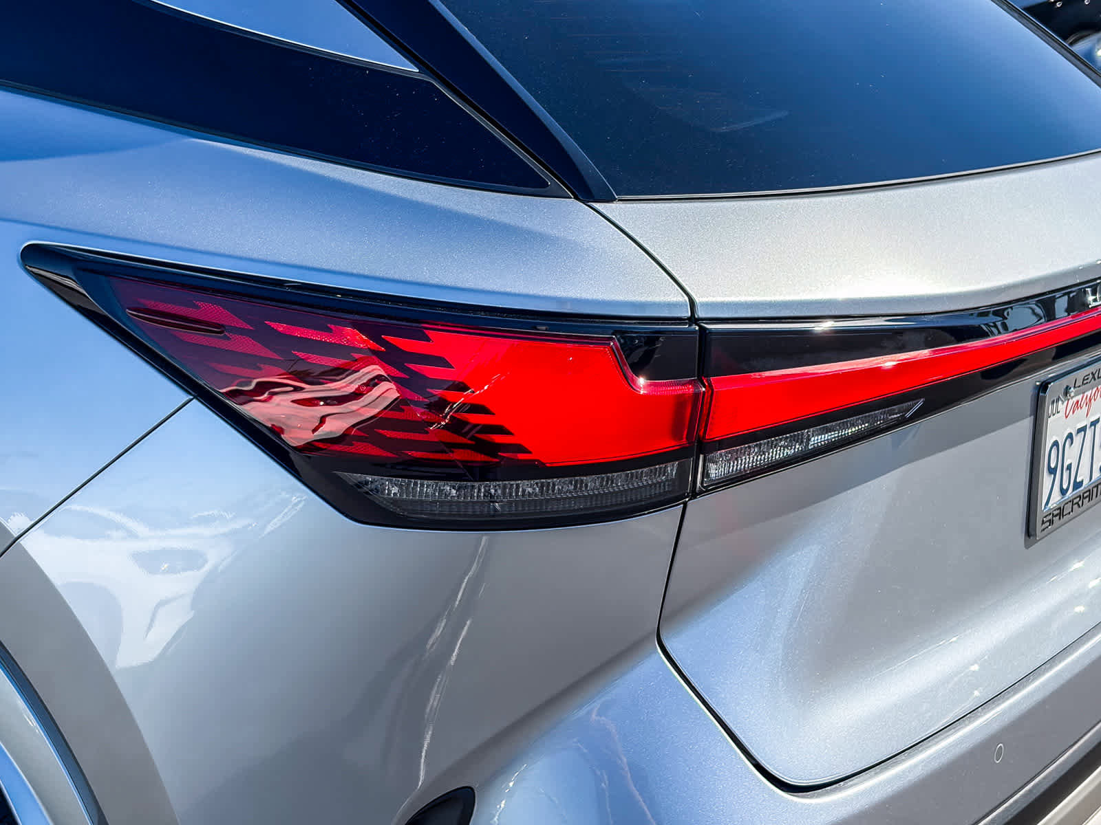 Certified 2023 Lexus RX 350 Premium Plus w/ Cold Area Package image 8