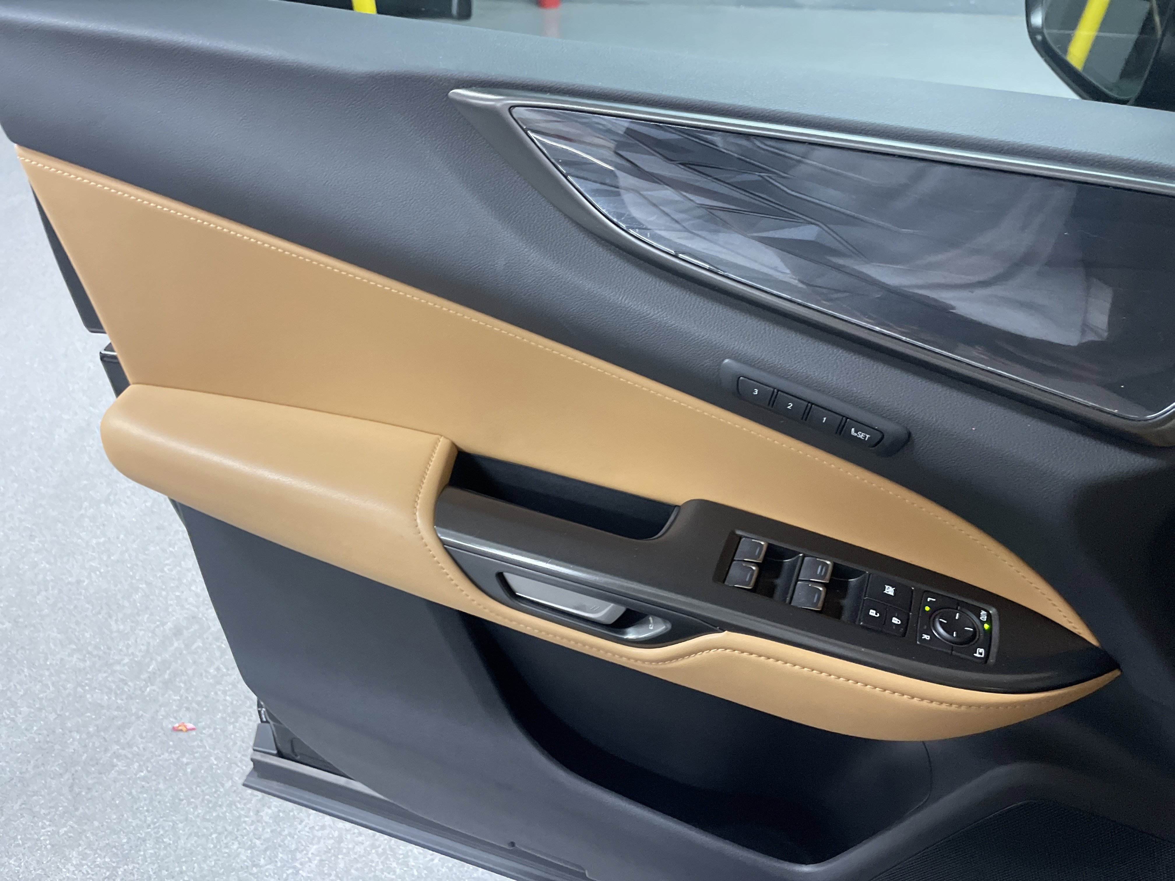 Used 2024 Lexus NX 250 FWD image 14