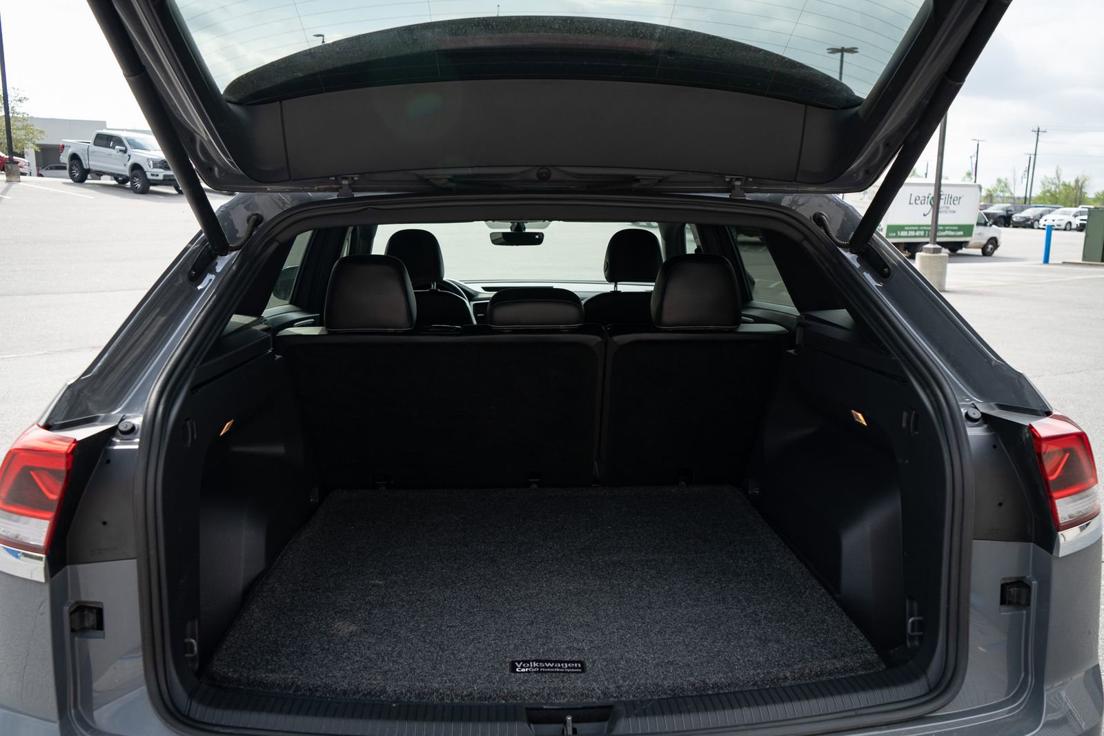 Used 2022 Volkswagen Atlas Cross Sport SE AWD/4WD image 9