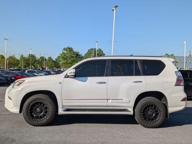 Used 2014 Lexus GX 460 w/ Premium Package AWD/4WD image 8