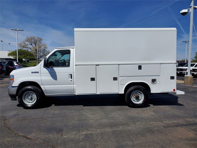 New 2026 Ford E-350 and Econoline 350 Super Duty w/ Power Equipment Group image 3