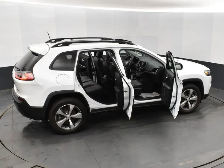 Used 2022 Jeep Cherokee Limited AWD/4WD image 6