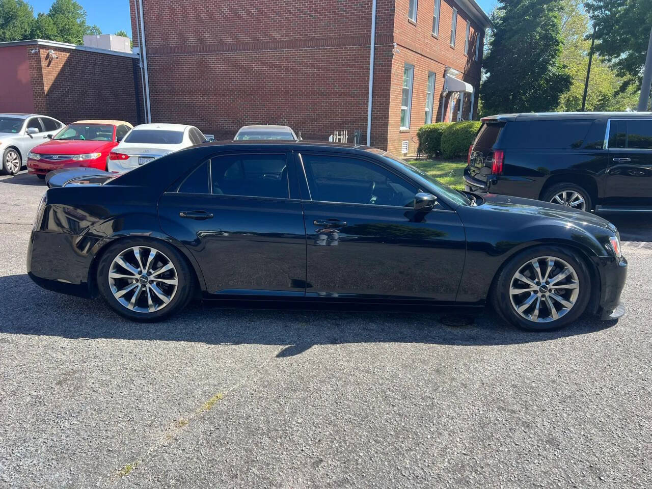 Used 2014 Chrysler 300 S AWD/4WD image 5