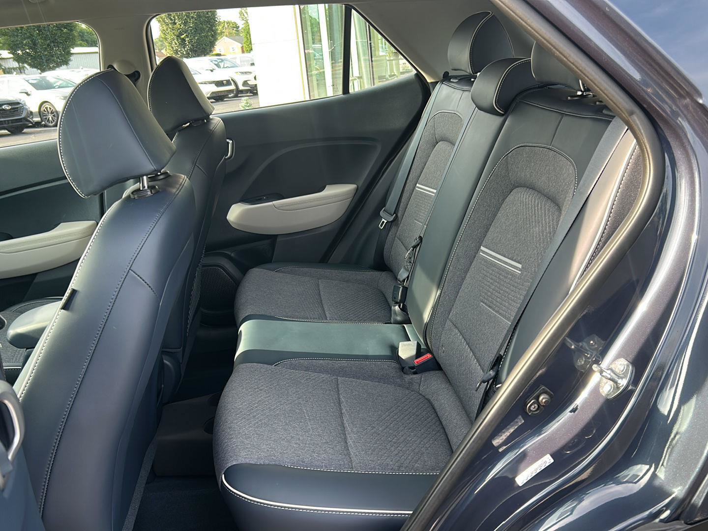 Certified 2024 Hyundai Venue Limited FWD image 15