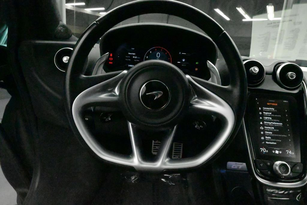 Used 2022 McLaren GT RWD image 34