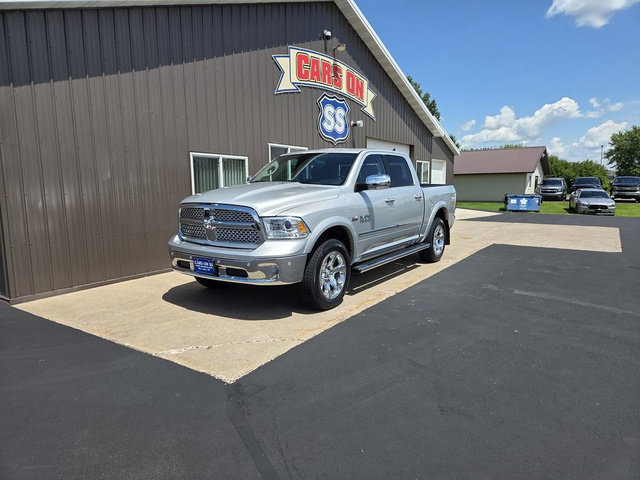 Used 2017 RAM 1500 Laramie w/ Convenience Group AWD/4WD image 2