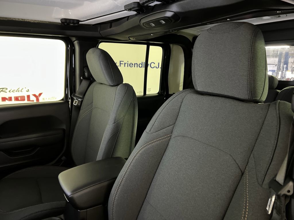 New 2026 Jeep Gladiator Sport image 8