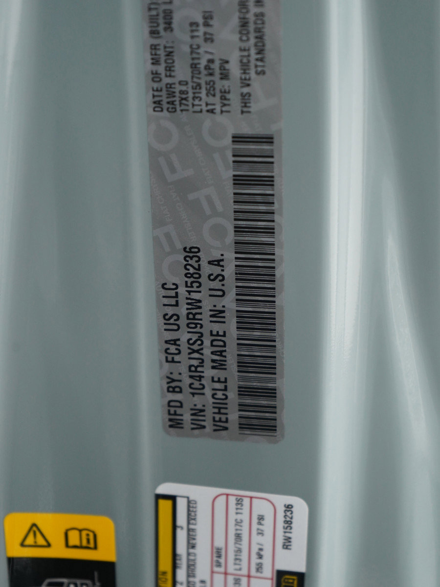 Used 2024 Jeep Wrangler Unlimited Rubicon 392 image 29