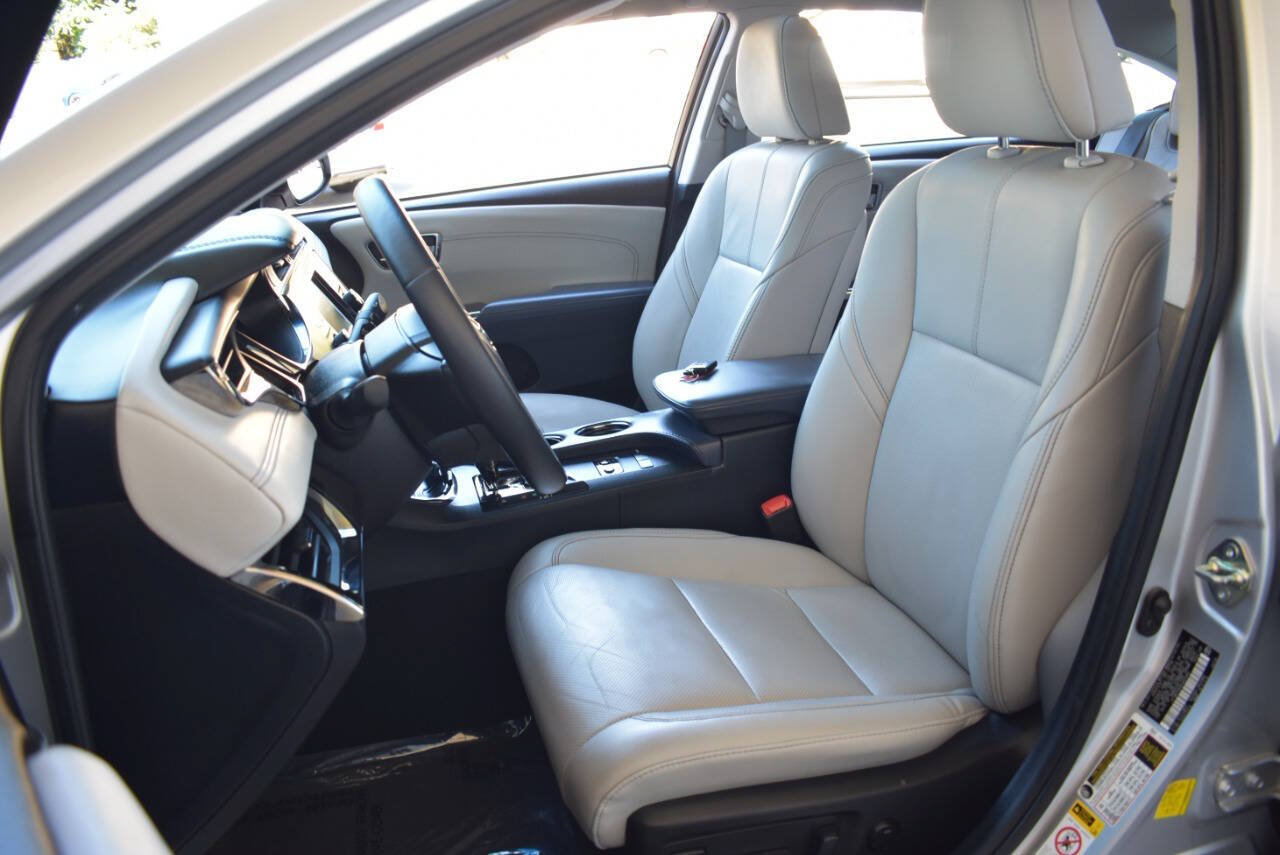 Used 2014 Toyota Avalon Limited w/ Technology Package FWD image 39