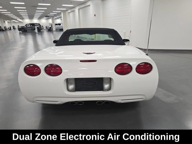 Used 2001 Chevrolet Corvette Convertible w/ Preferred Equipment Group2 RWD image 4