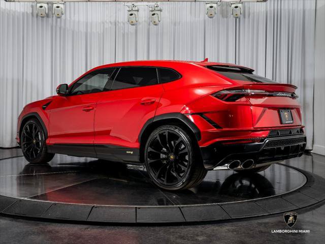 Used 2024 Lamborghini Urus S AWD/4WD image 9