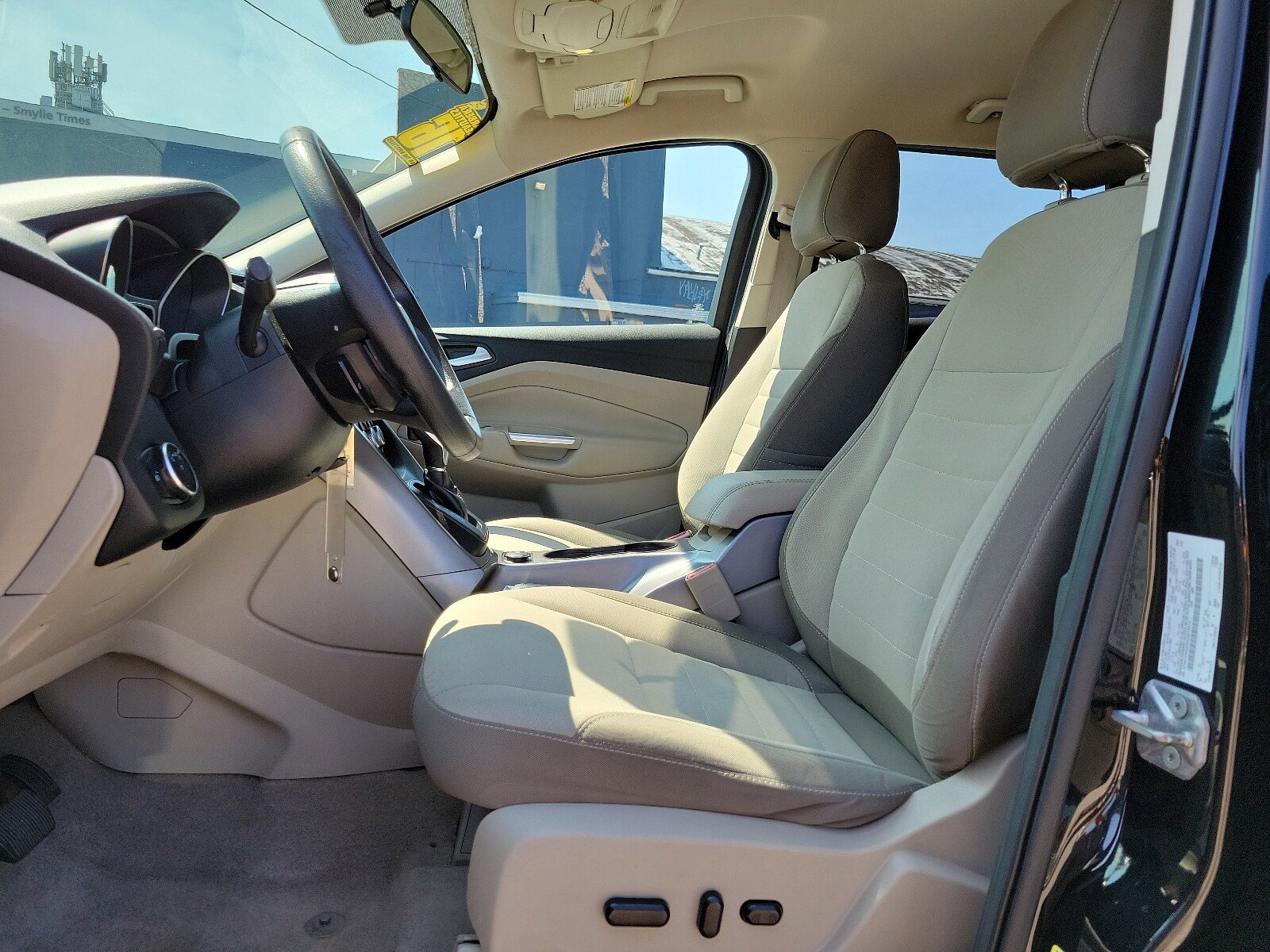 Used 2016 Ford Escape SE FWD image 13