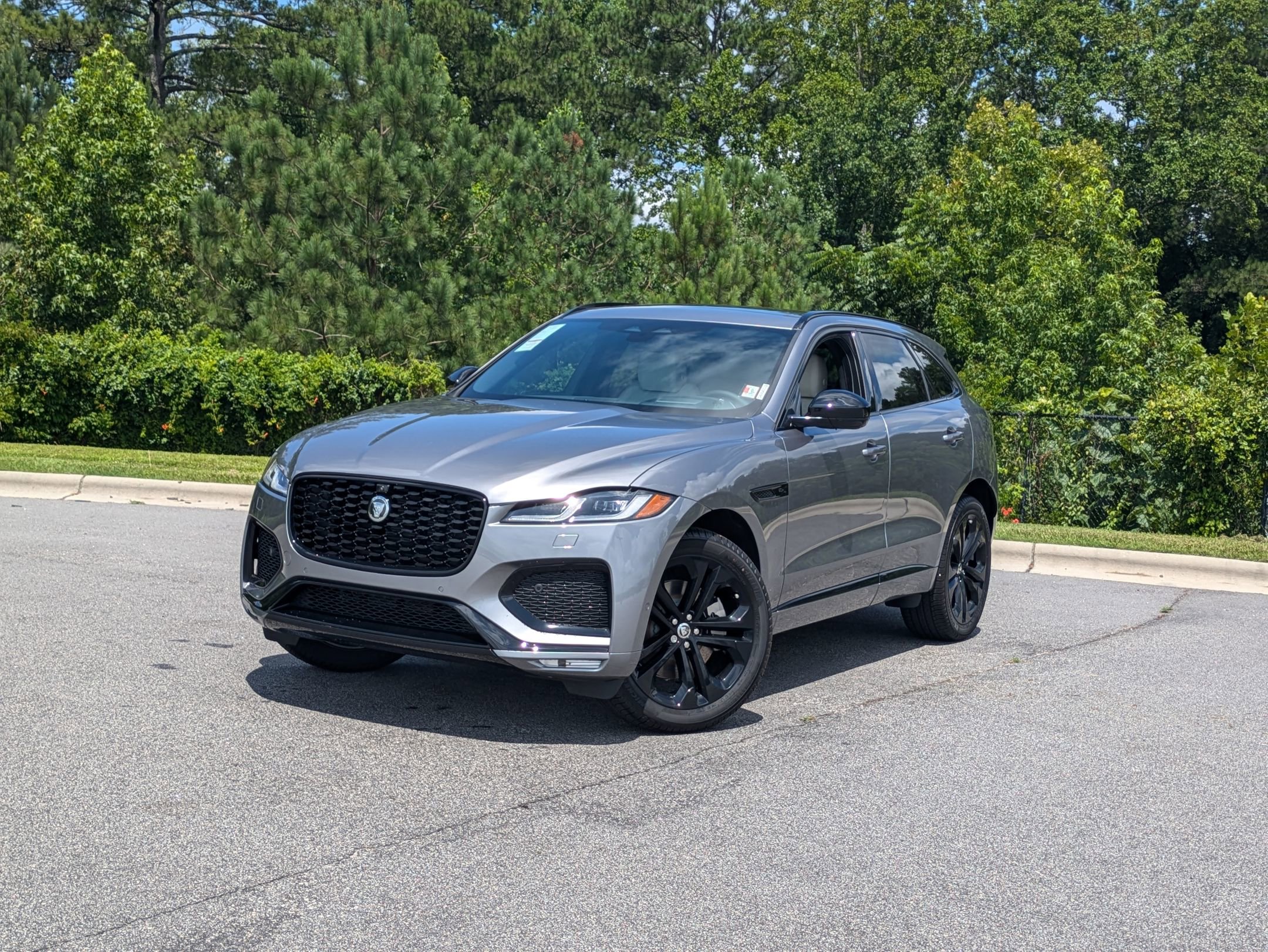 New 2026 Jaguar F-PACE R-Dynamic S image 1