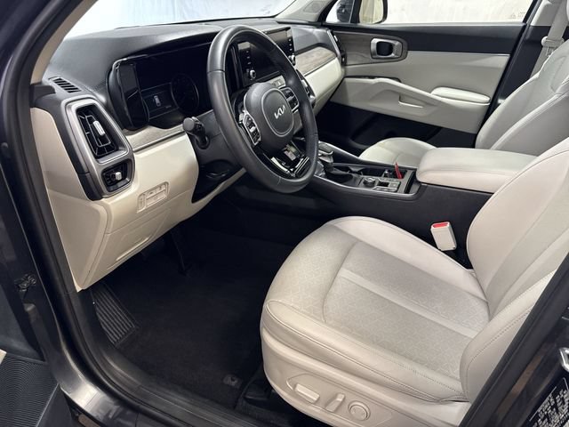 Used 2023 Kia Sorento EX w/ Panoramic Sunroof Package FWD image 12
