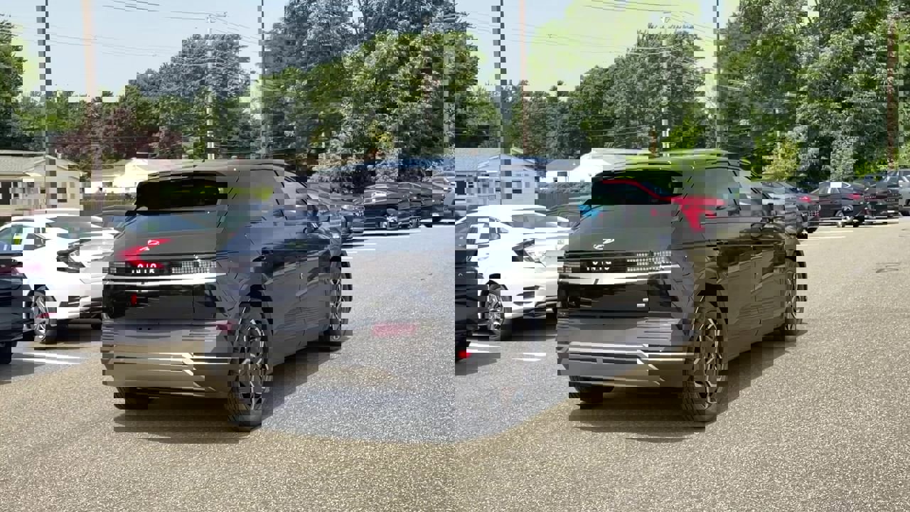 Used 2023 Hyundai Ioniq 5 SE w/ Cargo Package image 8