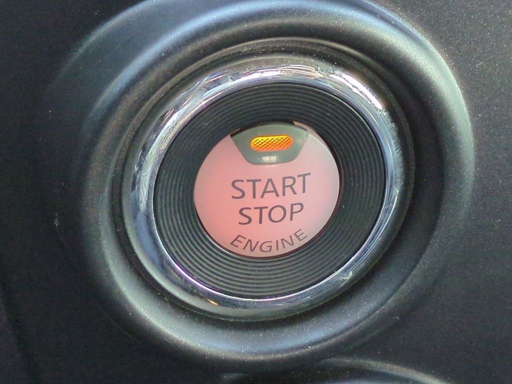 Used 2020 Nissan Titan PRO-4X w/ Pro-4x Utility Package image 29