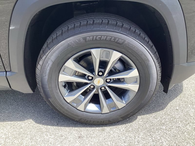 New 2027 Chevrolet Equinox LT w/ Safety and Technology Package AWD/4WD image 9