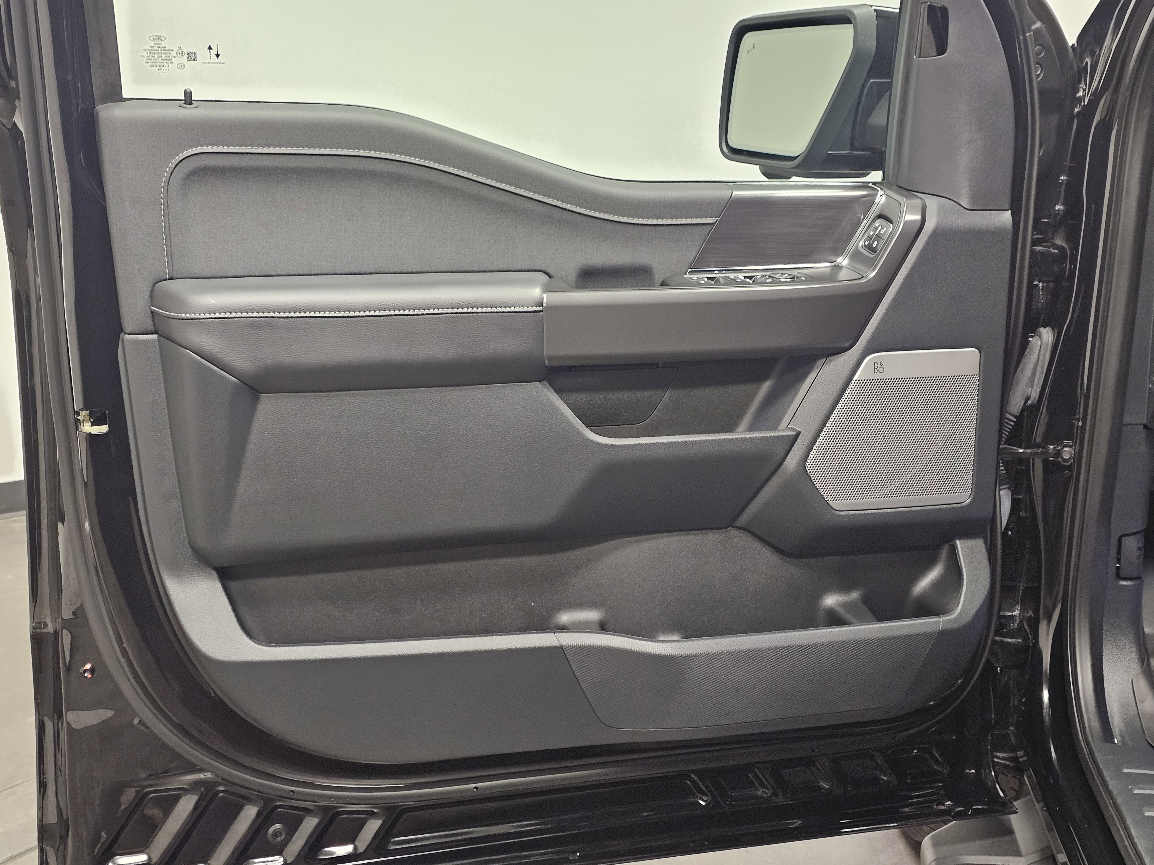 Used 2024 Ford F150 Lariat w/ FX4 Off-Road Package image 14