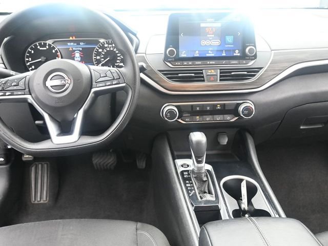 Used 2024 Nissan Altima 2.5 SV image 18