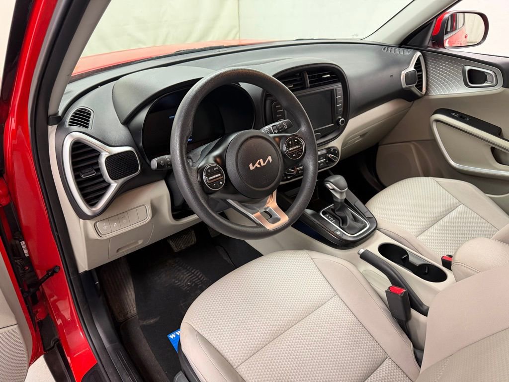 Used 2024 Kia Soul LX image 20