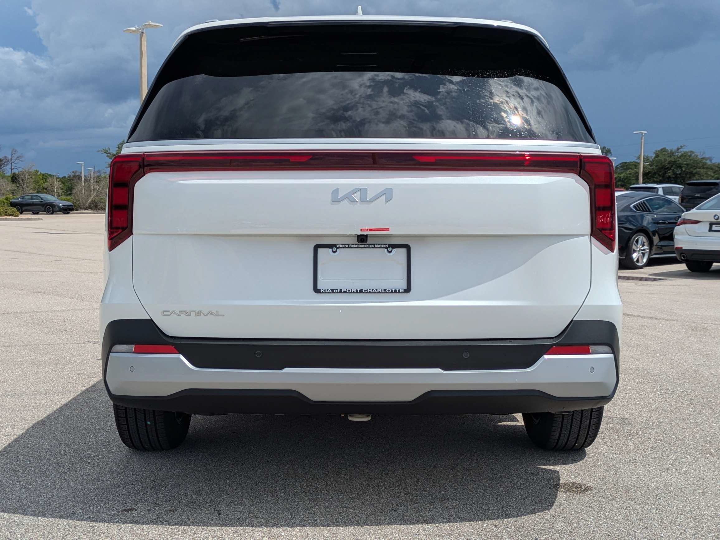 New 2026 Kia Carnival EX FWD image 5
