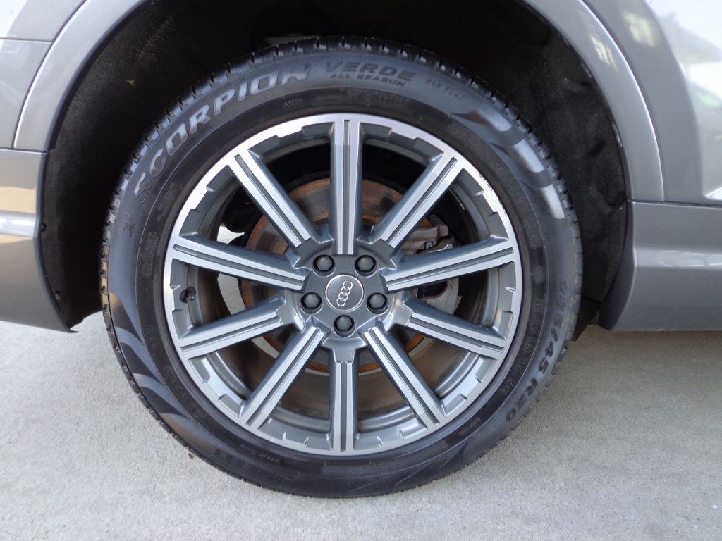Used 2017 Audi Q7 3.0T Premium Plus AWD/4WD image 10