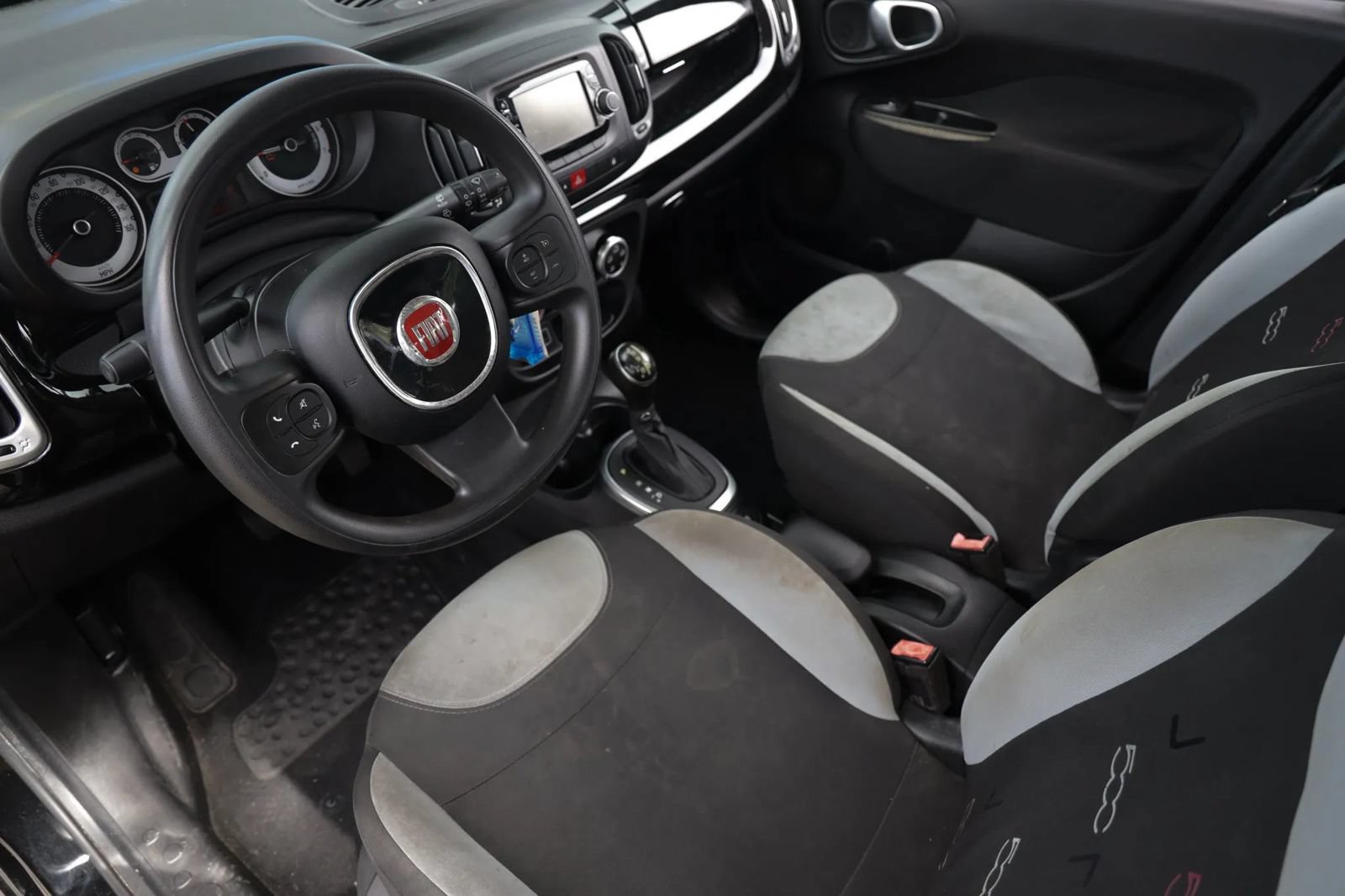 Used 2016 FIAT 500L Pop FWD image 17