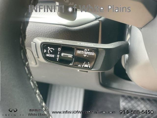 Used 2024 Porsche Cayenne AWD/4WD image 17