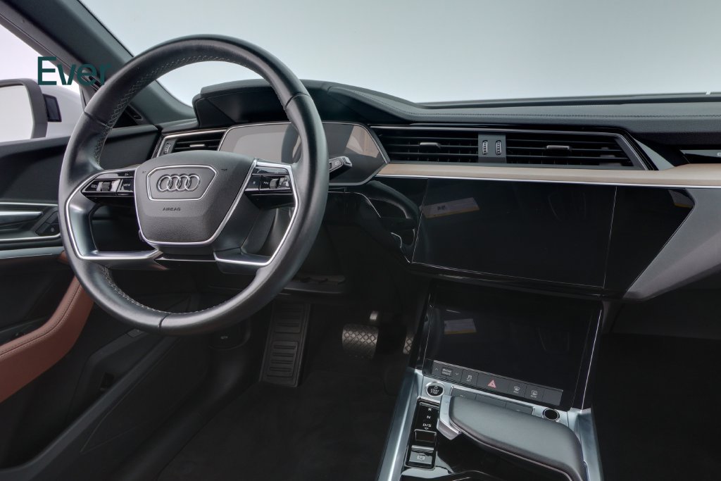 Used 2024 Audi Q8 e-tron Premium AWD/4WD image 25