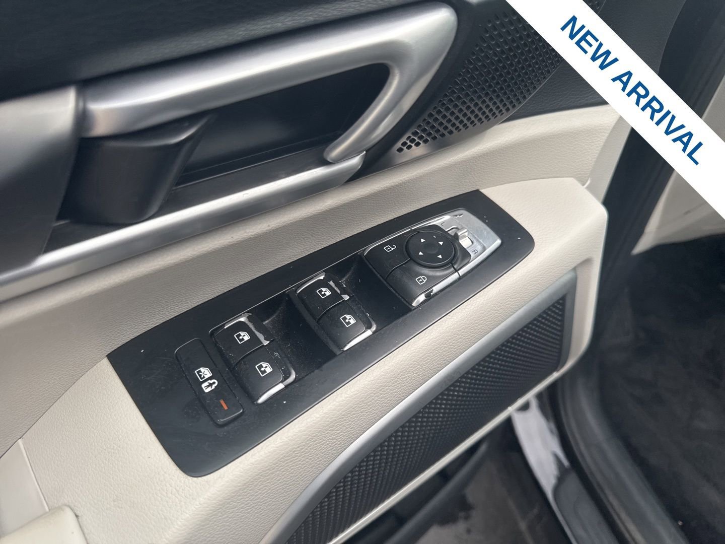 Used 2020 Kia Telluride S w/ S 8 Passenger Seating Package image 18