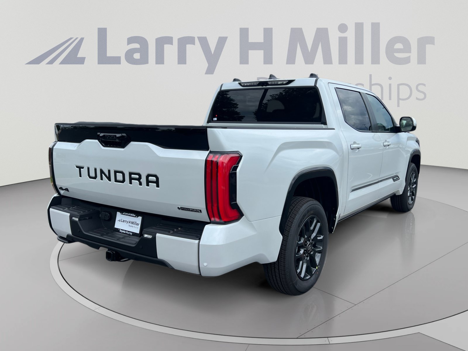 New 2026 Toyota Tundra Platinum w/ Tow Tech Package AWD/4WD image 5