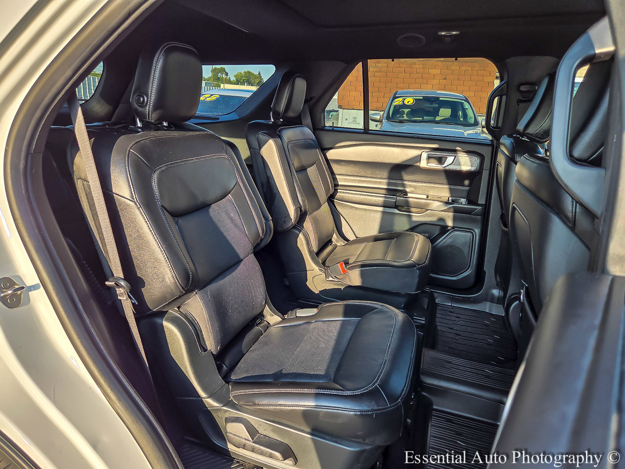 Used 2020 Ford Explorer Limited AWD/4WD image 31
