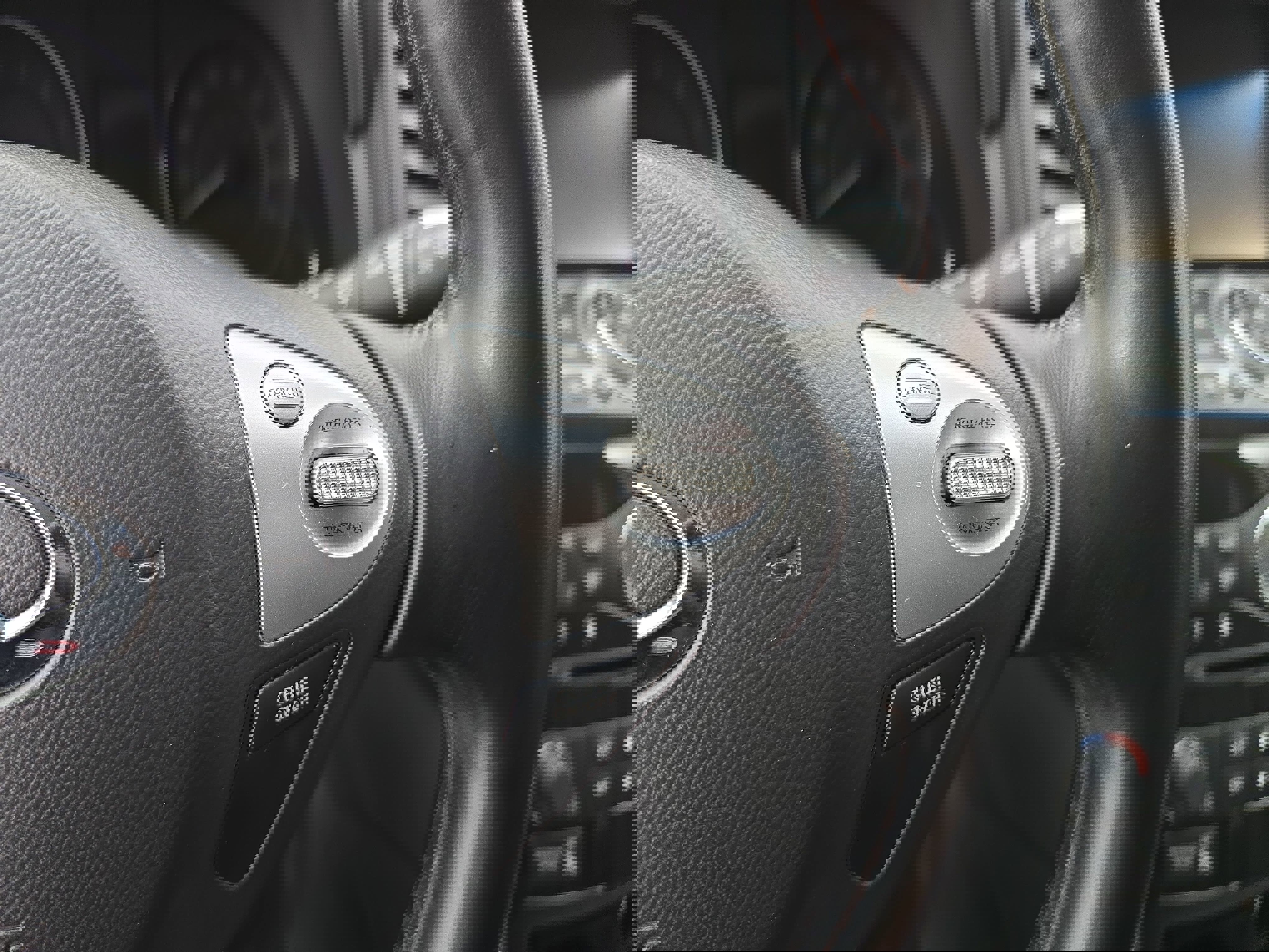 Used 2014 INFINITI QX70 AWD w/ Premium Package image 18