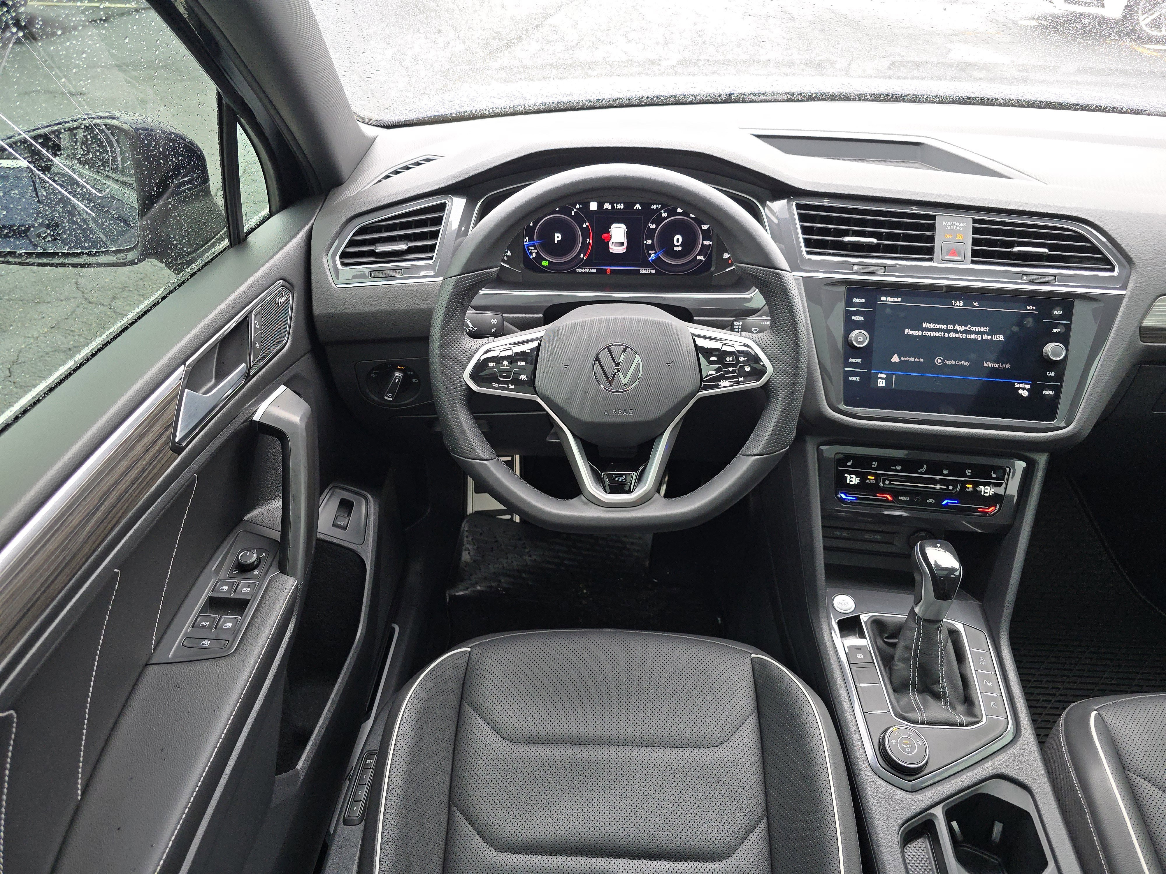 Certified 2022 Volkswagen Tiguan SEL R-Line image 23