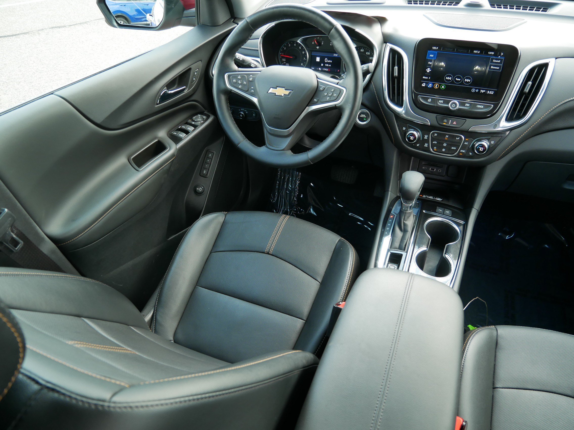 Used 2023 Chevrolet Equinox Premier AWD/4WD image 9