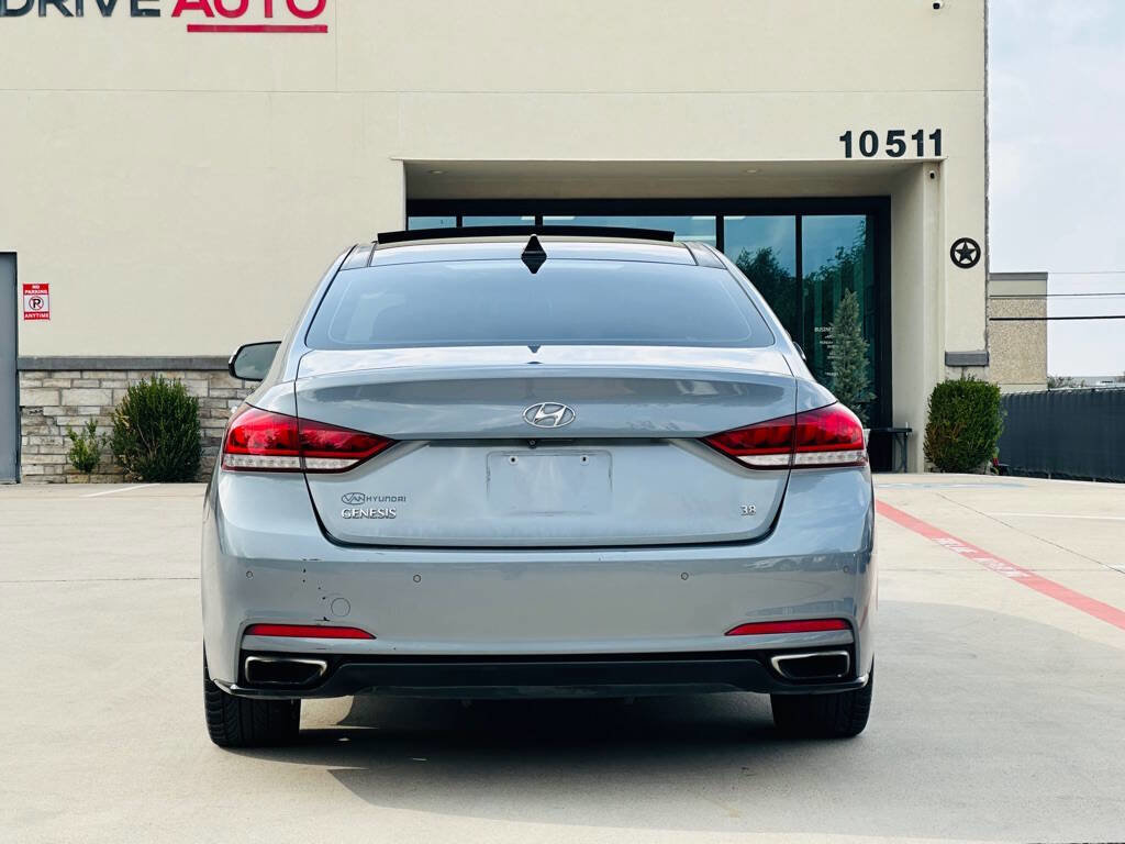 Used 2015 Hyundai Genesis 3.8 w/ Option Group 03 image 9