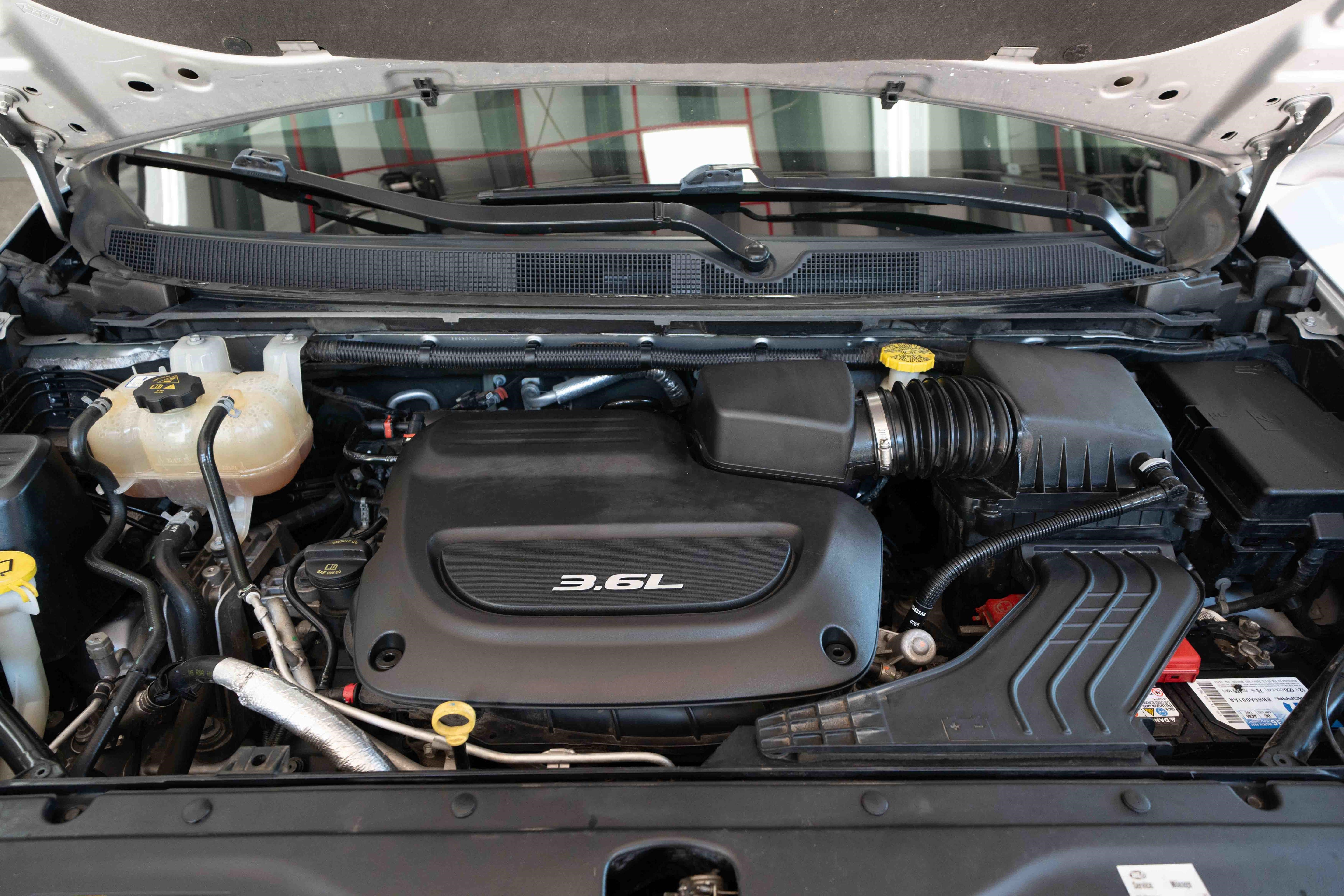 Used 2018 Chrysler Pacifica Limited FWD image 32