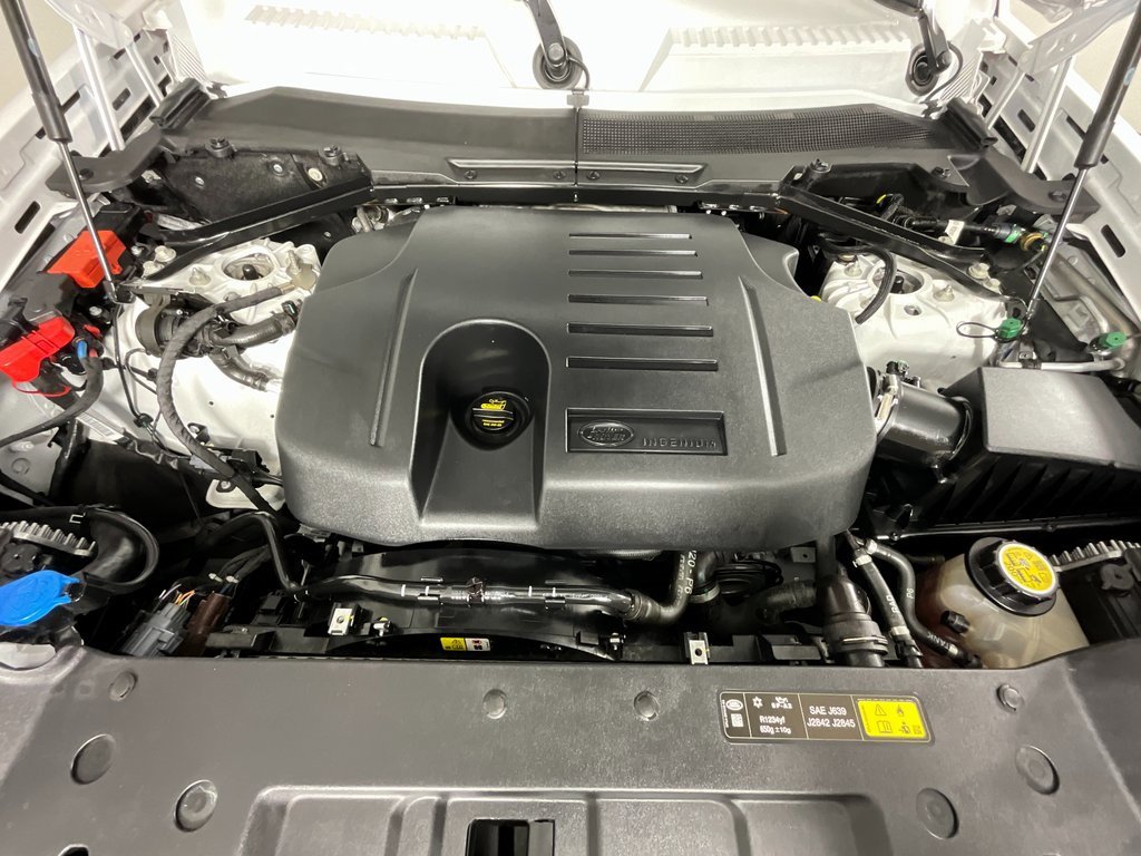 Certified 2024 Land Rover Defender 110 S image 29