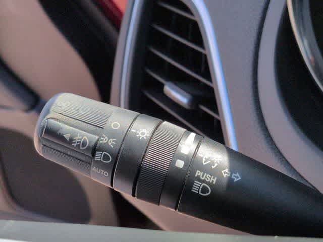Used 2013 Chrysler 200 Limited FWD image 25