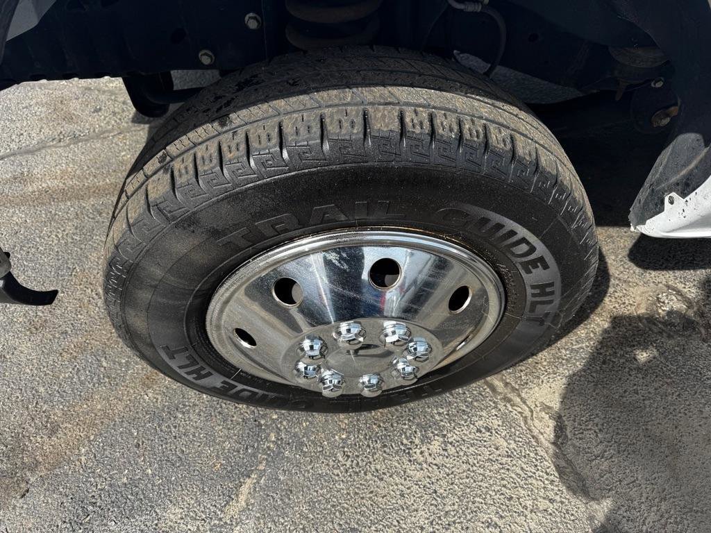 Used 2016 Ford E-350 and Econoline 350 Super Duty image 2